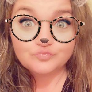 Meet your Posher, Tera